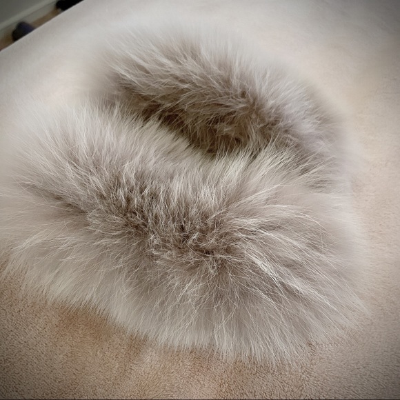 Brand new Max Mara Fox cuffs - Picture 2 of 5